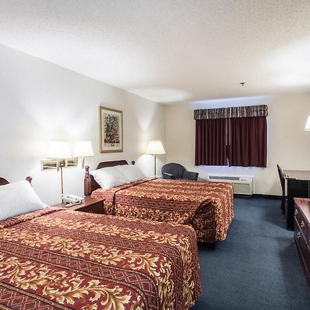 Quality Express Inn & Suites Mineral Wells エクステリア 写真