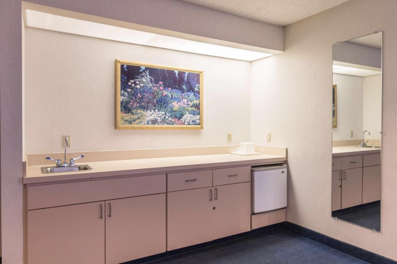 Quality Express Inn & Suites Mineral Wells エクステリア 写真