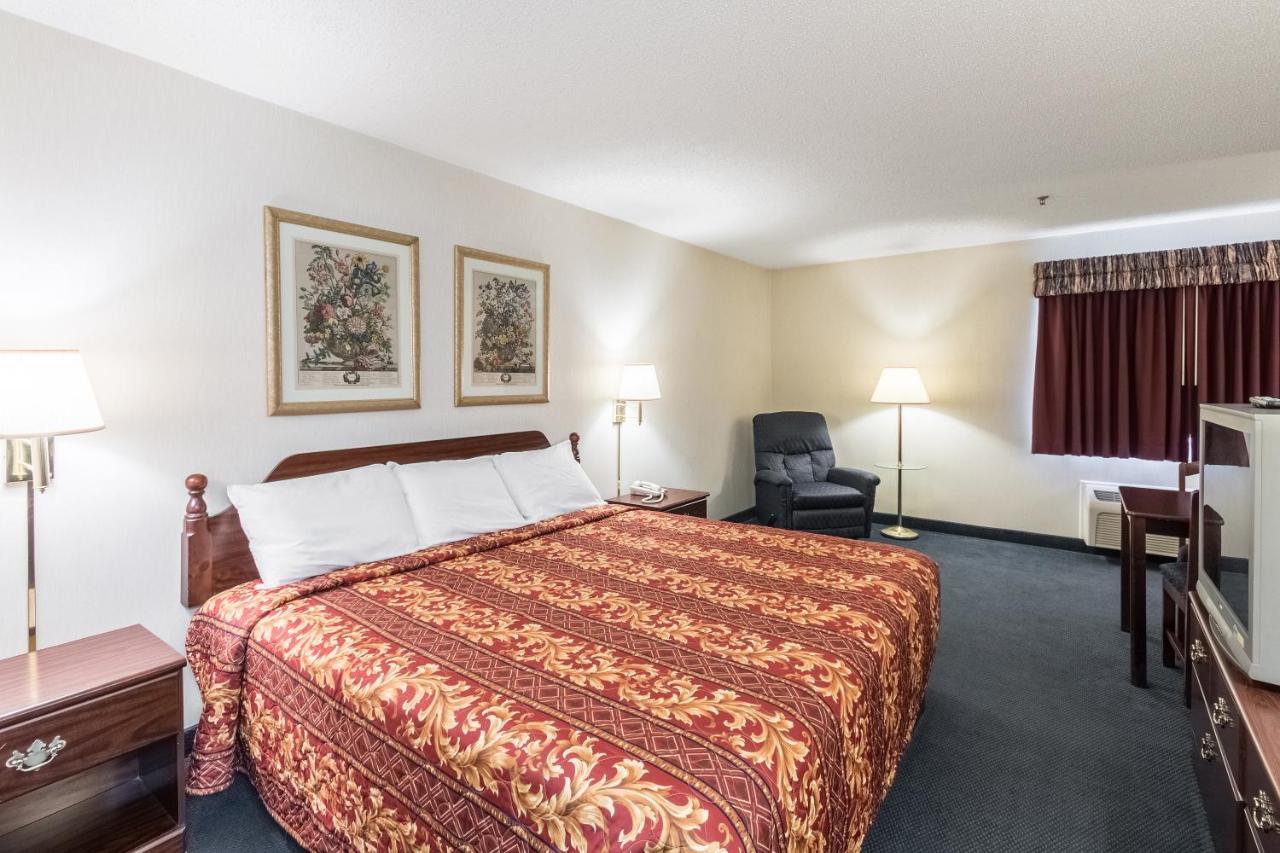 Quality Express Inn & Suites Mineral Wells エクステリア 写真
